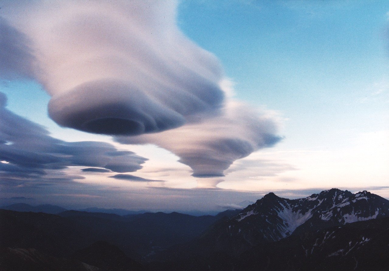 Lee waves and Lenticular clouds