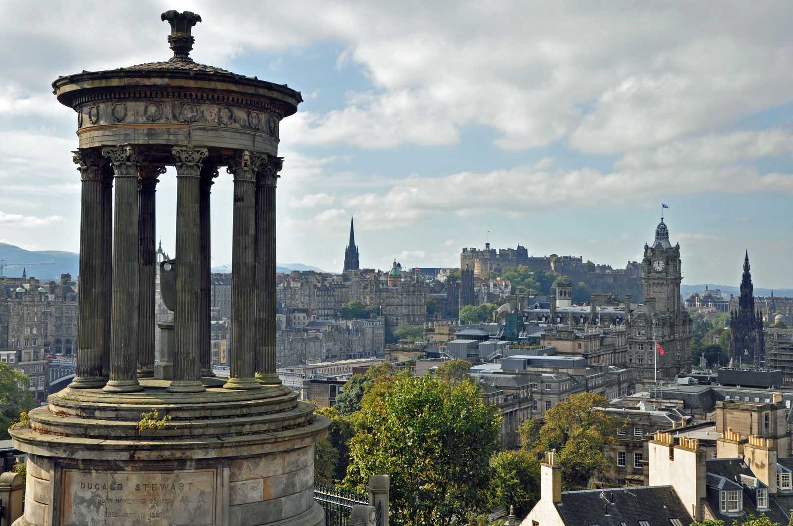 Edinburgh festivals weather- Wet start to Friday