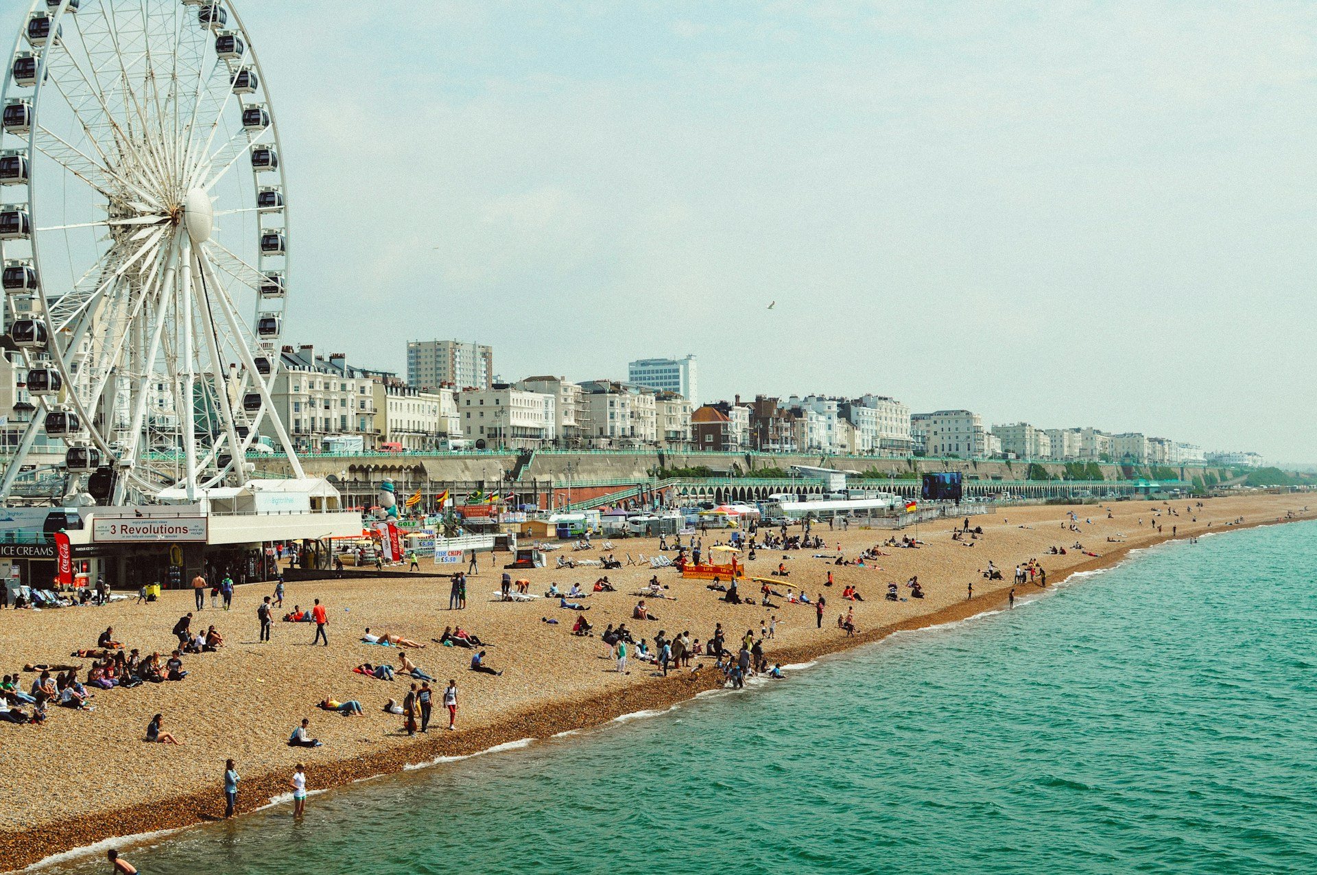 Heat easing but mostly dry for now - change potentially brewing for the Bank Holiday weekend