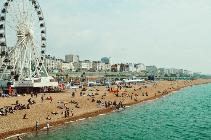 Heat easing but mostly dry for now - change potentially brewing for the Bank Holiday weekend