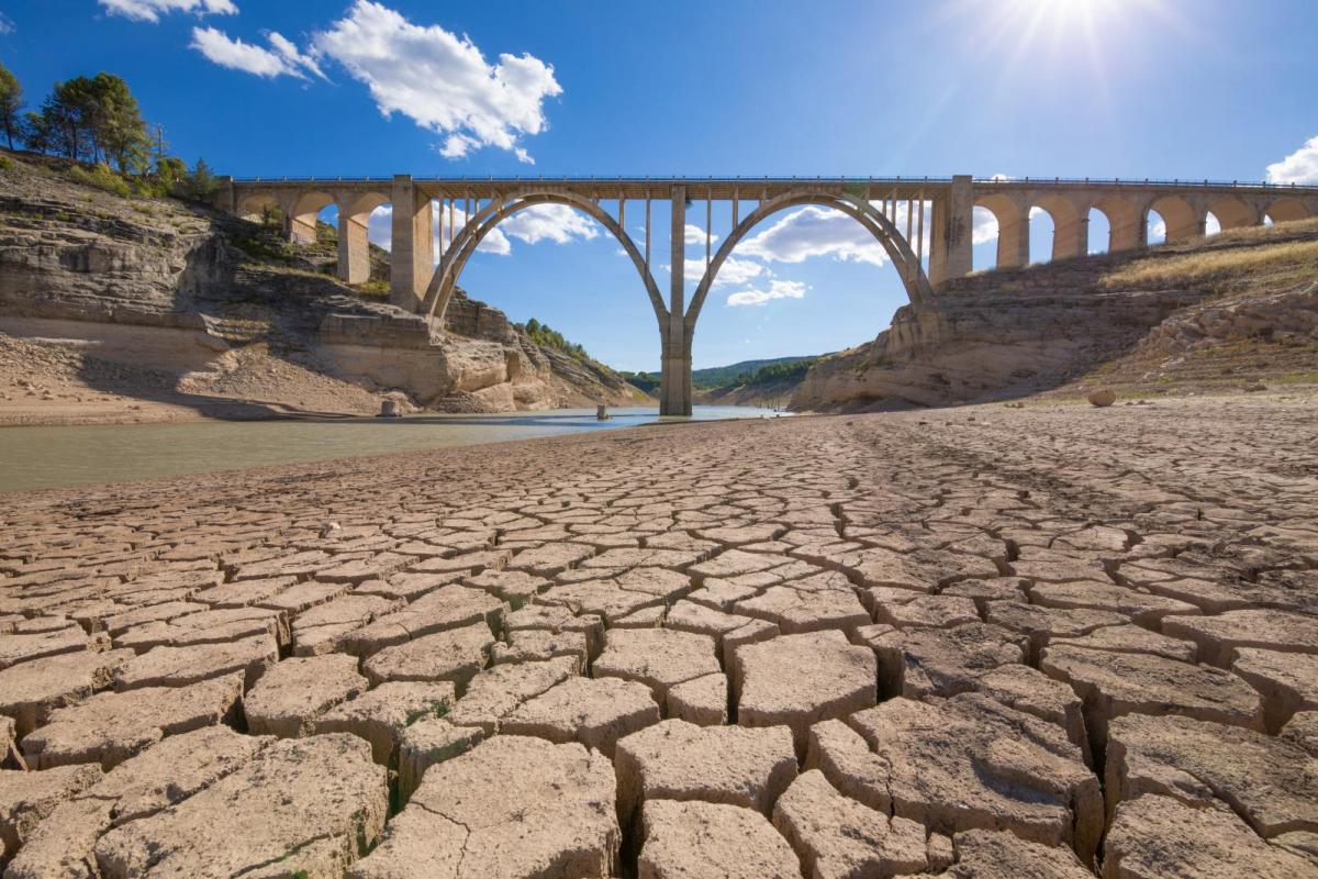 Drought restrictions loom as parched parts of Britain look to stay mostly dry into early August