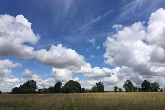 UK Weather: August continues to flounder with showers, thunderstorms in ...