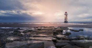 Mid December weekend blustery rain from the west  but fine for sheltered southeast