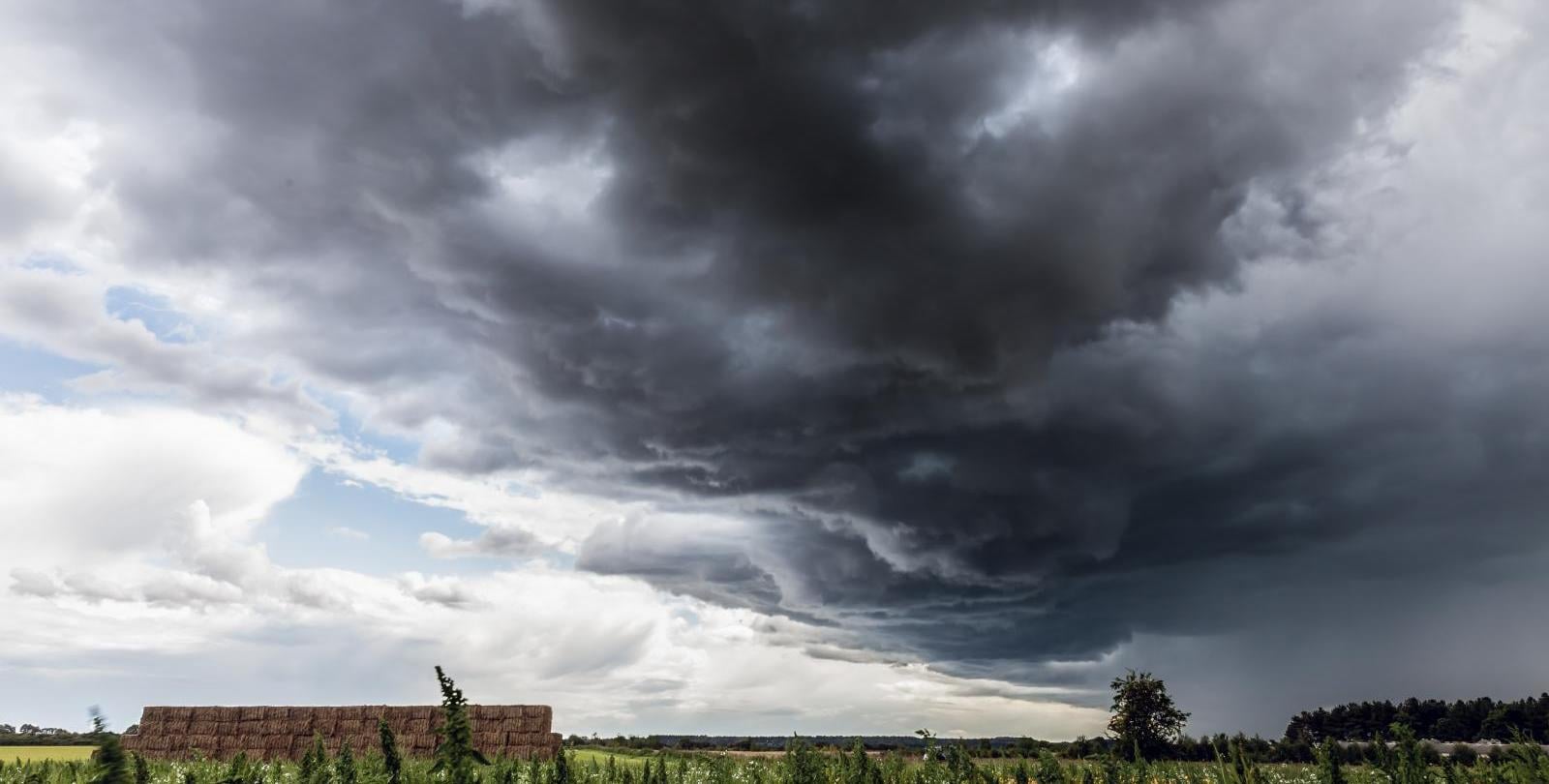 Remaining changeable heading into September, warmer in the south later in the week