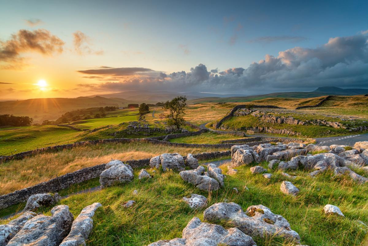Fine Bank Holiday weekend weather once another low has moved through