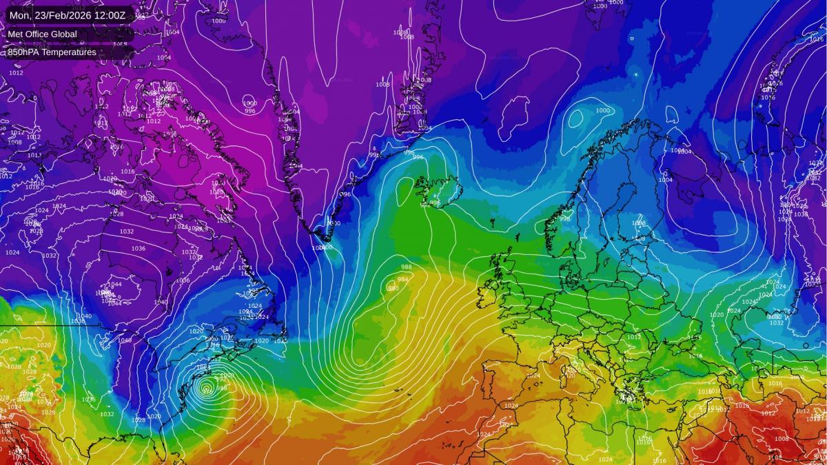 Cold weather grips eastern USA and central Eurasia as Britain stays mild and changeable