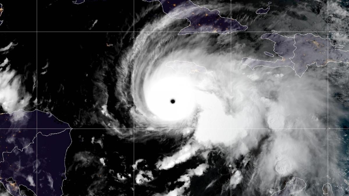 Jamaica awaits Category 5 Hurricane Melissa