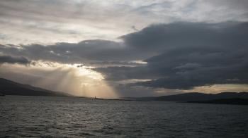 Classic Summer pattern brings sunshine and scattered showers this weekend