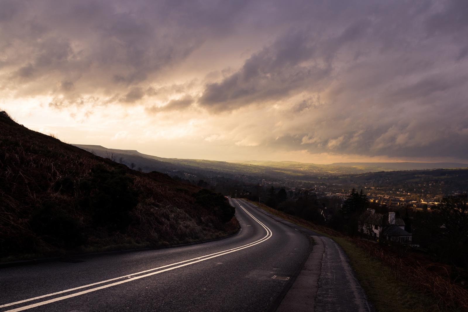 Cooling off, mixed UK weather for the Bank Holiday weekend