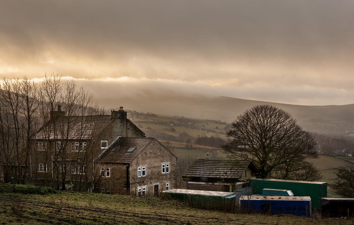 Mild with further rain in the north over the weekend before a damp & mild Christmas Day