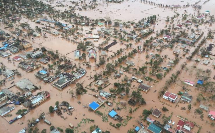 Comparing Recent Floods In Africa & USA & How Resources & Warnings Are Key To Saving Lives