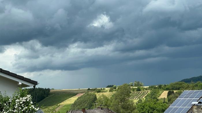 More thundery downpours on the way, but more settled from Thursday