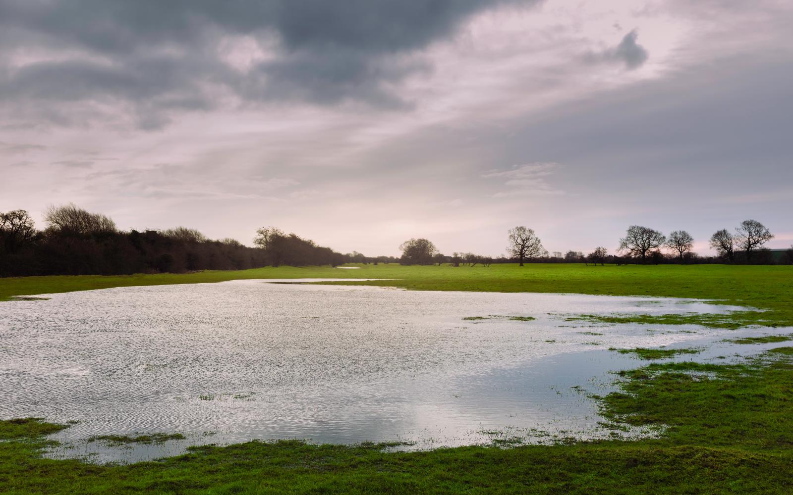 More rain with gales - Flood risk across southern England and south Wales by Thursday