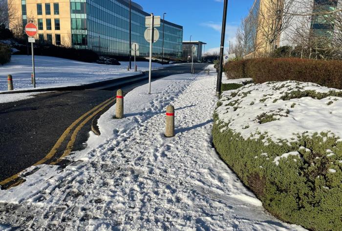 Atlantic low pressures stir the deep Arctic cold but snow and strong winds could still cause disruption