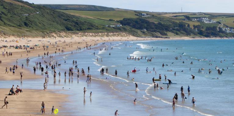 Heat eases with a more changeable spell of weather through the coming week