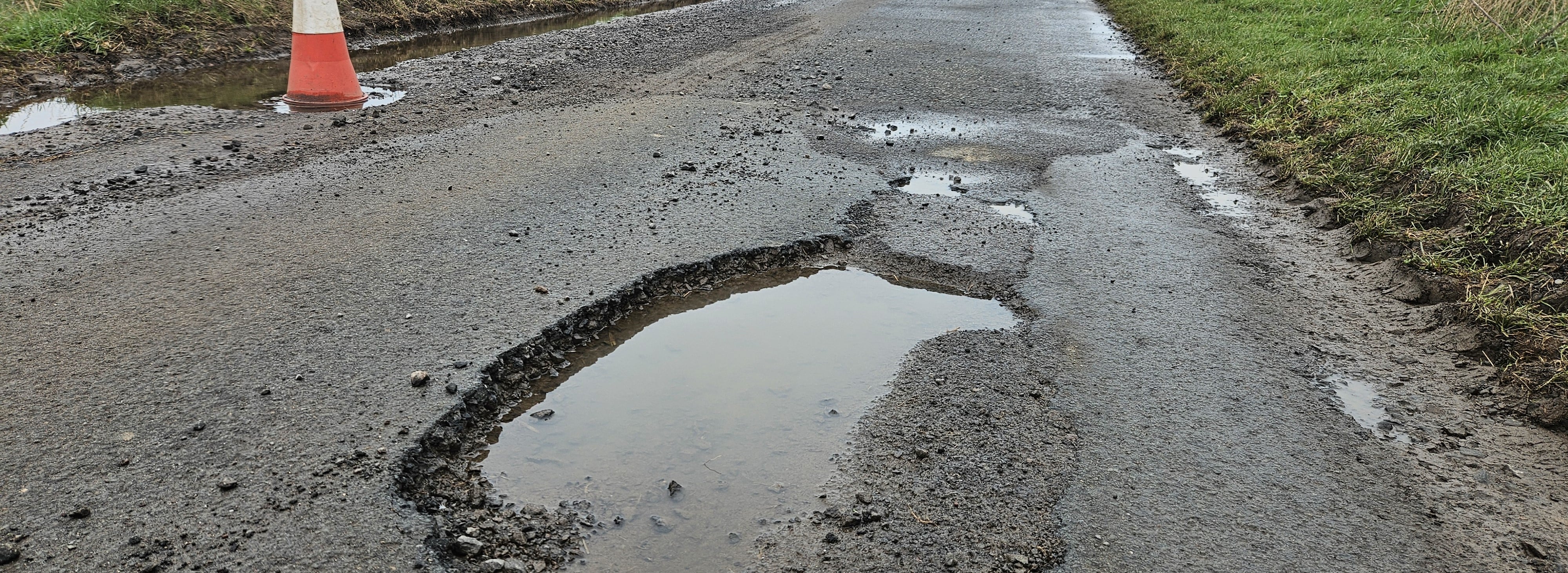RAC warn of even more potholes after the record hot UK summer