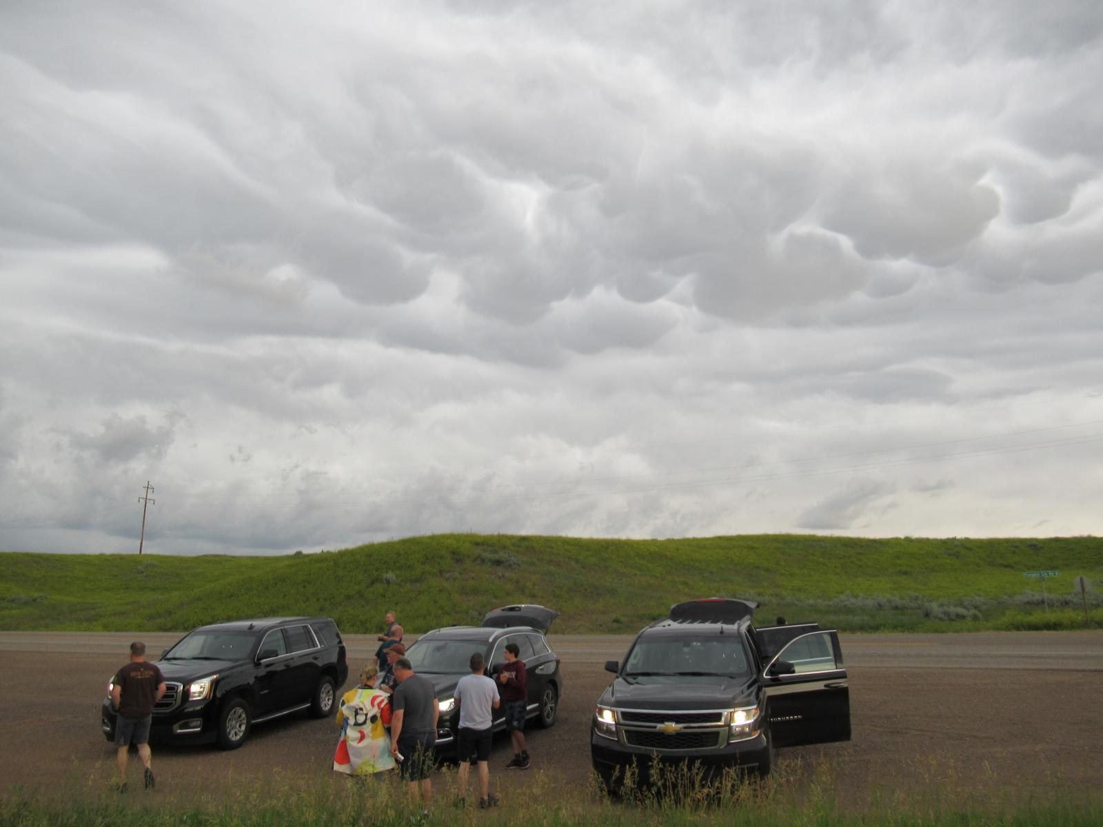 Storm Chasing cars Mammatus