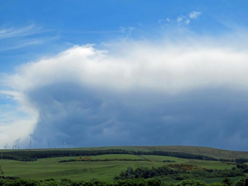 cirrus from top of CB cumulonimbus