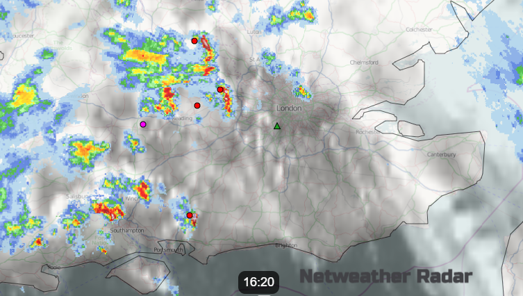 Wimbledon weather showers and thunderstorms 