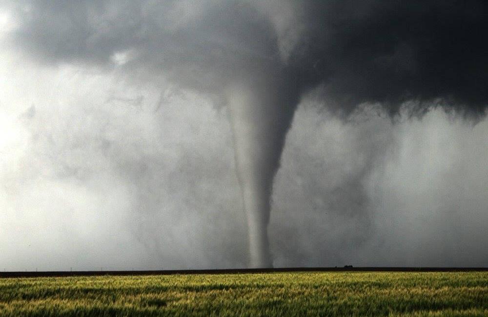 WeatherHolidays top Storm Chases - Number 2:  17 tornadoes in Dodge City (KS)
