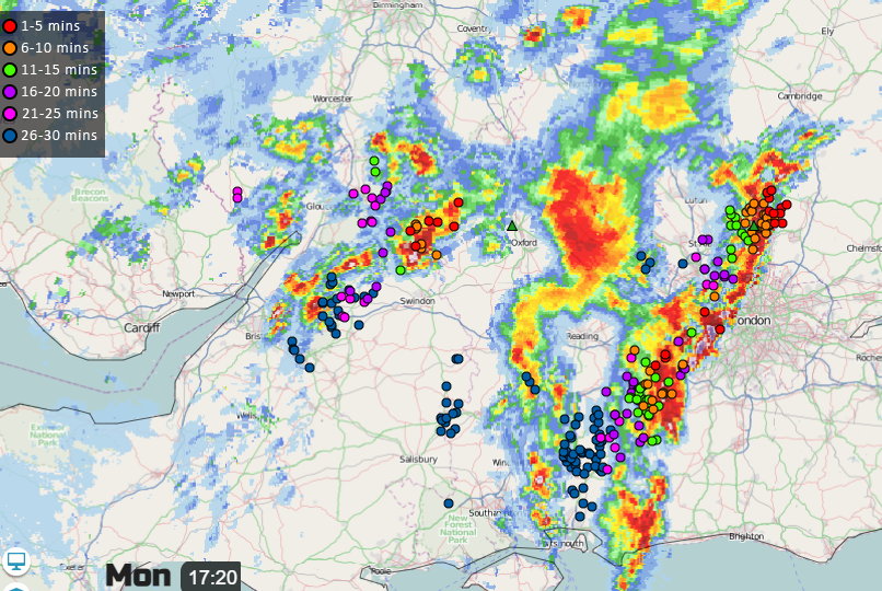 Planning for severe weather - Monday's thunderstorms with stubborn Scottish rain to come