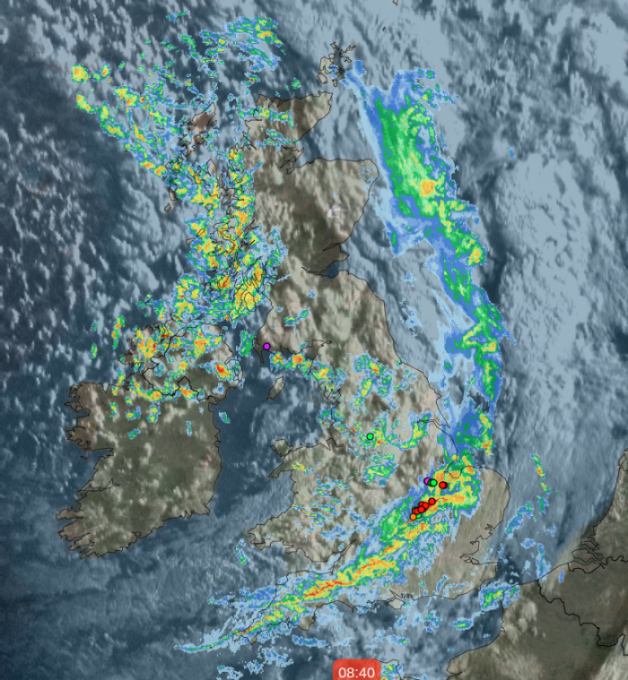 Rainfall radar, satellite and lightning from earlier this morning