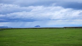 Low pressure for the weekend brings heavy showers with bright spells in between