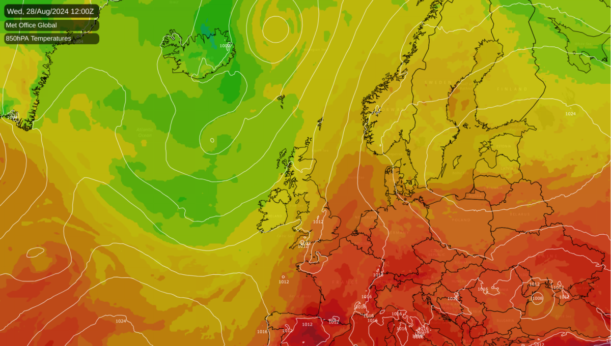 Mixed Holiday Weekend Leads to Brief Heat, with a Warm Start to September Looming