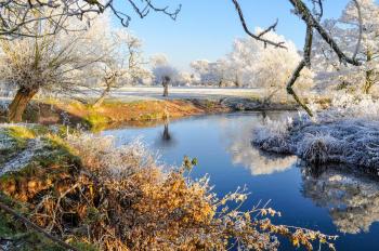 Week ahead - A shift for the frosty south as milder air appears for midweek