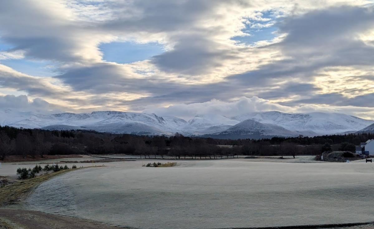 Synoptic analysis: Turning increasingly unsettled and windy, but dry and mild for Christmas