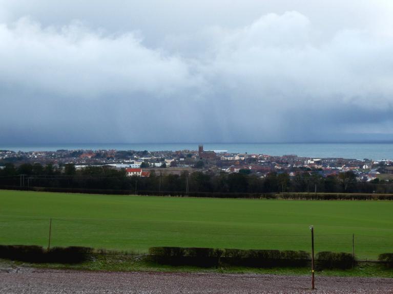 Squally frontal rain sweeps southeast on Thursday followed by a noticeably colder Friday